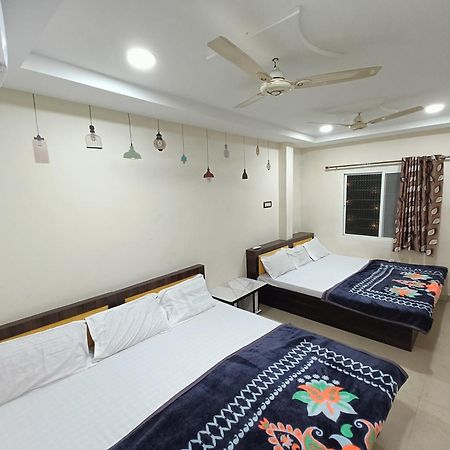 Hotel Shipra Inn ウッジャイン エクステリア 写真
