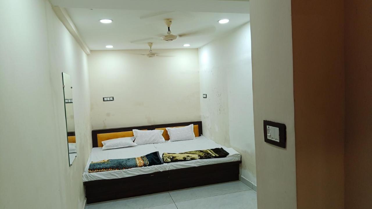 Hotel Shipra Inn ウッジャイン エクステリア 写真